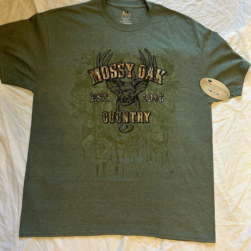 Mossy oak vintage y2k t shirt brand new
